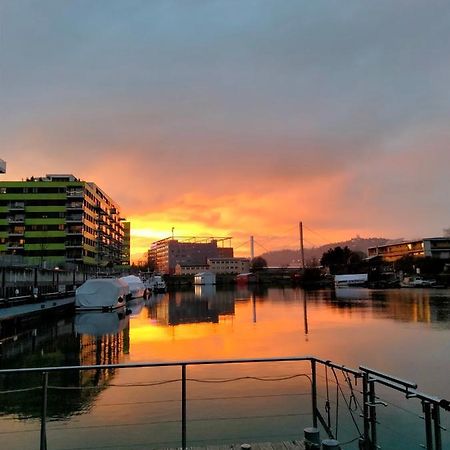 Waterside Living - Hausboot Linz Hotel Buitenkant foto