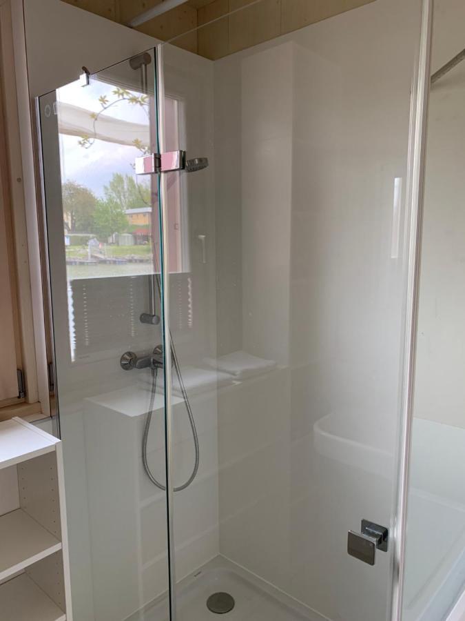Waterside Living - Hausboot Linz Hotel Buitenkant foto